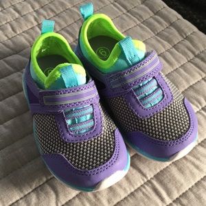 NWOT cat and jack lightweight shoes